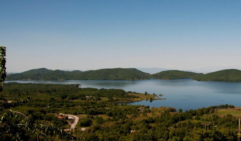 To Balkoni Tis Limnis Plastira Neochorion Bagian luar foto